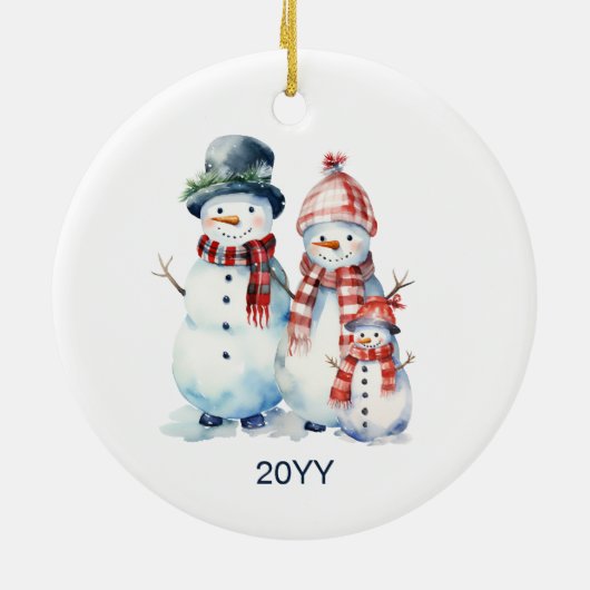 私たちの初めてのクリスマスは三つの雪だるまの家族として セラミックオーナメント (裏面)