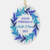 私たちの初めてのクリスマスは叔母と叔父のブルー セラミックオーナメント (右)