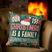 私たちの初めてのクリスマスは家族のカラフルリース クッション