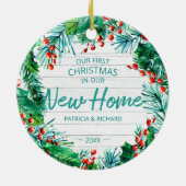 私たちの初めてのクリスマスは新しいホーム素朴リース セラミックオーナメント (裏面)