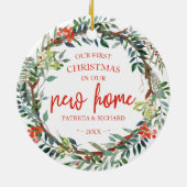 私たちの初めてのクリスマスは新しいホーム素朴リース セラミックオーナメント (裏面)