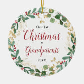 私たちの初めてのクリスマスは祖父母として緑の金ゴールド セラミックオーナメント (正面)