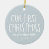 私たちの初めてのクリスマスは祖父母のベビー写真 セラミックオーナメント (正面)