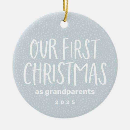 私たちの初めてのクリスマスは祖父母のベビー写真 セラミックオーナメント (正面)
