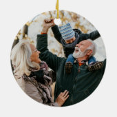 私たちの初めてのクリスマスは祖父母のベビー写真 セラミックオーナメント (裏面)