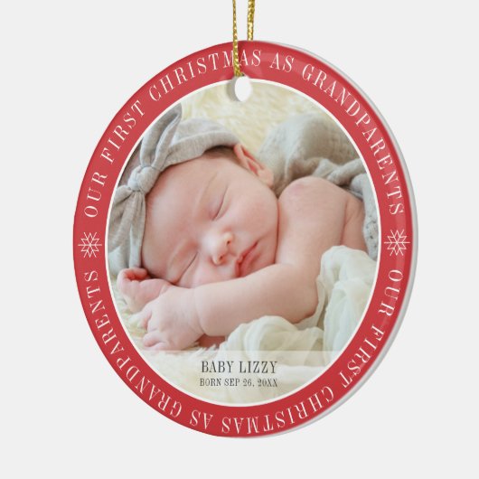 私たちの初めてのクリスマスは祖父母のモダン写真 セラミックオーナメント (左)