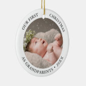 私たちの初めてのクリスマスは祖父母の写真モダンとして セラミックオーナメント (右)