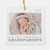 私たちの初めてのクリスマスは祖父母シックモダンとして セラミックオーナメント (正面)