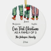 私たちの初めてのクリスマスは3つの名前をカスタムするの家族 セラミックオーナメント (正面)