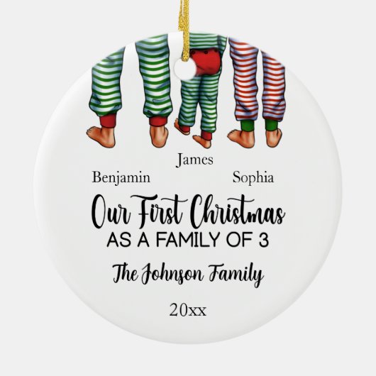 私たちの初めてのクリスマスは3つの名前をカスタムするの家族 セラミックオーナメント (裏面)