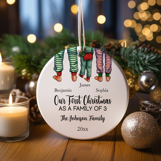 私たちの初めてのクリスマスは3つの名前をカスタムするの家族 セラミックオーナメント