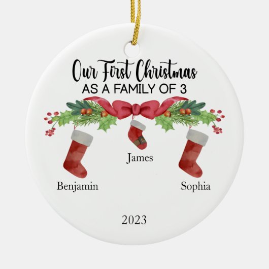 私たちの初めてのクリスマスは3つの名前をカスタムするの家族 セラミックオーナメント (正面)