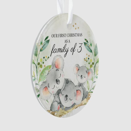 私たちの初めてのクリスマスは3人のコアラベアの家族です オーナメント (正面)