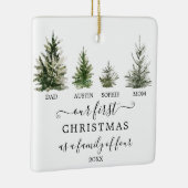 私たちの初めてのクリスマスは4人の家族として セラミックオーナメント (右)