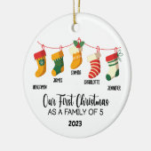 私たちの初めてのクリスマスは5つの名前をカスタムするの家族 セラミックオーナメント (左)