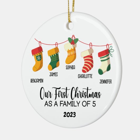 私たちの初めてのクリスマスは5つの名前をカスタムするの家族 セラミックオーナメント (左)