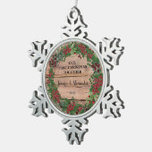 私たちの初めてのクリスマスは、田舎の木の実を一緒にした スノーフレークピューターオーナメント (右)