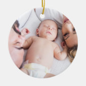 私たちの初めてのクリスマスはMommy Daddyフォトホリデーとして セラミックオーナメント (正面)