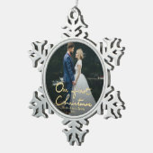 私たちの初めてのクリスマスはMr.そしてミセス | Keepsakeの写真 スノーフレークピューターオーナメント (右)