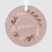 私たちの初めてのクリスマスはMr.&ミセス結婚の写真 オーナメント (裏面)