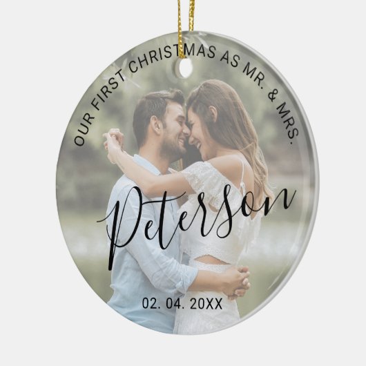 私たちの初めてのクリスマスはMr.ミセス結婚の写真 セラミックオーナメント (左)
