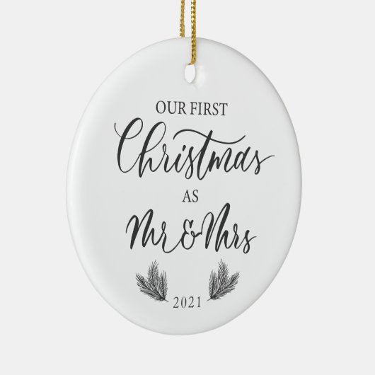 私たちの初めてのクリスマスはMr.年を付けてミセス セラミックオーナメント (右)