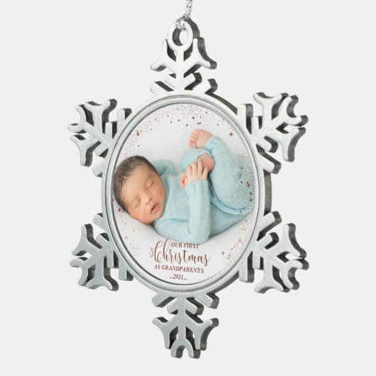 私たちの初めてのクリスマスを祖父母としてバラ写真 スノーフレークピューターオーナメント (右)