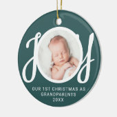 私たちの初めてのクリスマスを祖父母としてフォトグリーン セラミックオーナメント (左)