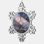 私たちの初めてのクリスマスを祖父母として白いスクリプト スノーフレークピューターオーナメント (右)