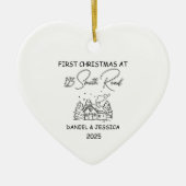 私たちの初めてのクリスマスアットキュートなラインアートクリスマス セラミックオーナメント (正面)