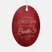 私たちの初めてのクリスマスインニューホームホリデーレッド メタルオーナメント (正面右)