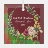 私たちの初めてのクリスマスウォーターカラーグリーンリースカスタム ガラスオーナメント (正面)