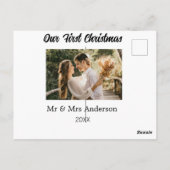 私たちの初めてのクリスマスカップルの写真名Mr & Mrs モダン. ポストカード (裏面)