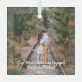 私たちの初めてのクリスマスカップルの写真 ガラスオーナメント (正面)