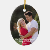 私たちの初めてのクリスマスカップルの写真 セラミックオーナメント (正面)