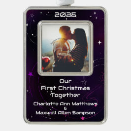 私たちの初めてのクリスマスカップルの宇宙 シルバープレートフレームオーナメント