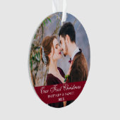 私たちの初めてのクリスマスカップル写真ブルゴーニュ オーナメント (正面)