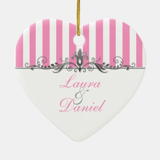 私たちの初めてのクリスマスキープサケオーナメント セラミックオーナメント (裏面)