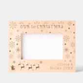 私たちの初めてのクリスマスサンタ&ディアカップルの名前6x4 レーザー彫刻フレーム (正面)