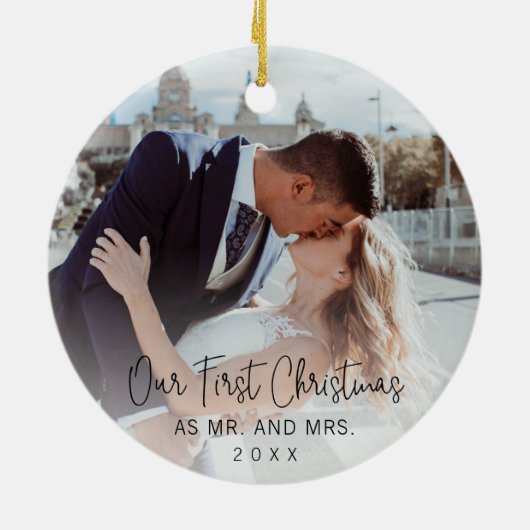 私たちの初めてのクリスマススエレガントクリプトの新しい写真 セラミックオーナメント (裏面)