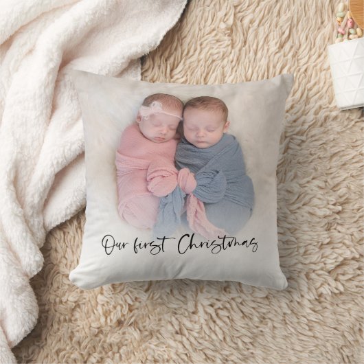 私たちの初めてのクリスマススクリプトベビーツインズ写真 クッション (ブランケット)