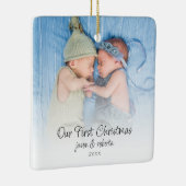 私たちの初めてのクリスマスツインズフォトオーバーレイ名Year セラミックオーナメント (右)