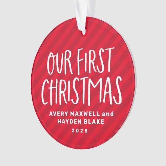 私たちの初めてのクリスマスツインベビー赤い休日の写真 オーナメント (正面)