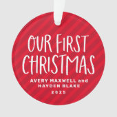 私たちの初めてのクリスマスツインベビー赤い休日の写真 オーナメント (正面)