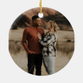 私たちの初めてのクリスマスニューホームコテージ写真 セラミックオーナメント (裏面)