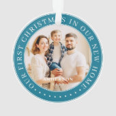 私たちの初めてのクリスマスニューホームモダンシンプル写真 オーナメント (裏面)