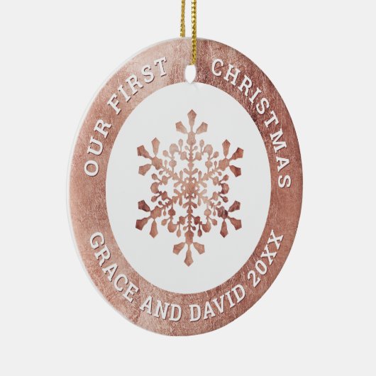 私たちの初めてのクリスマスバラ金ゴールドスノーフレーク写真 セラミックオーナメント (右)