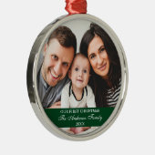 私たちの初めてのクリスマスファミリーフォトグリーン メタルオーナメント (右)