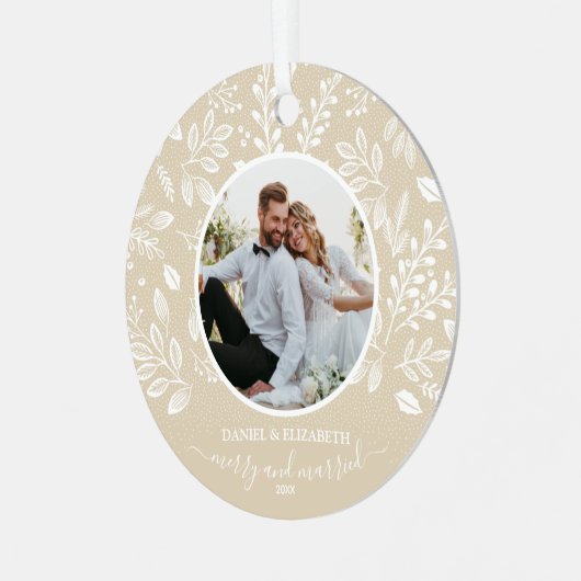 私たちの初めてのクリスマスフォトアイボリー メタルオーナメント (正面左)