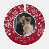 私たちの初めてのクリスマスフォトクランベリー ガラスオーナメント (裏面)